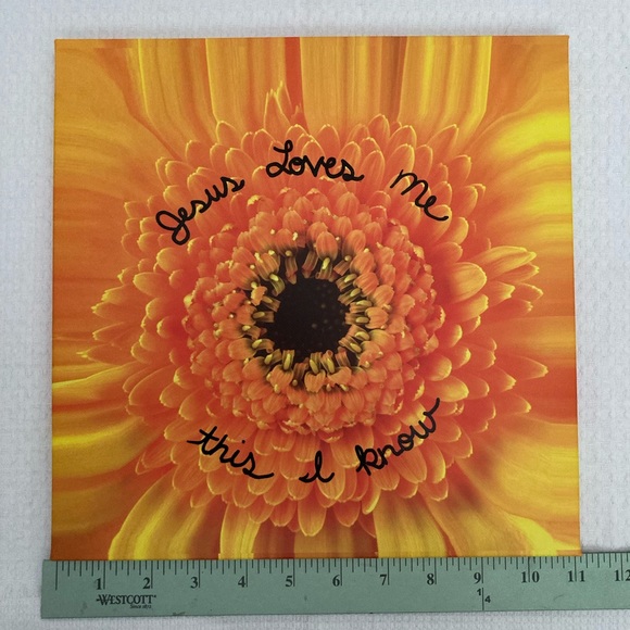 Big Flower Print - Picture 2 of 4